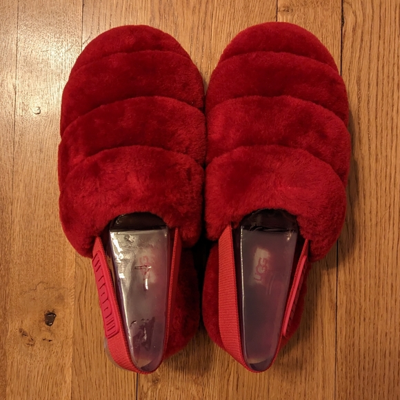 UGG Australia Super Fluff Slipper in Ribbon Red - Picture 3 of 13